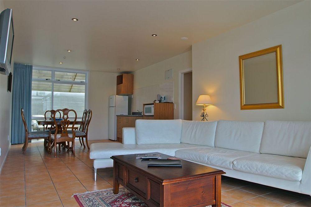 راسيل Commodores Lodge المظهر الخارجي الصورة